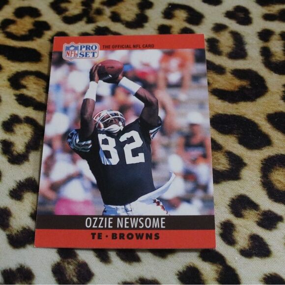 Ozzie Newsome #75 Football Card - Picture 1 of 2